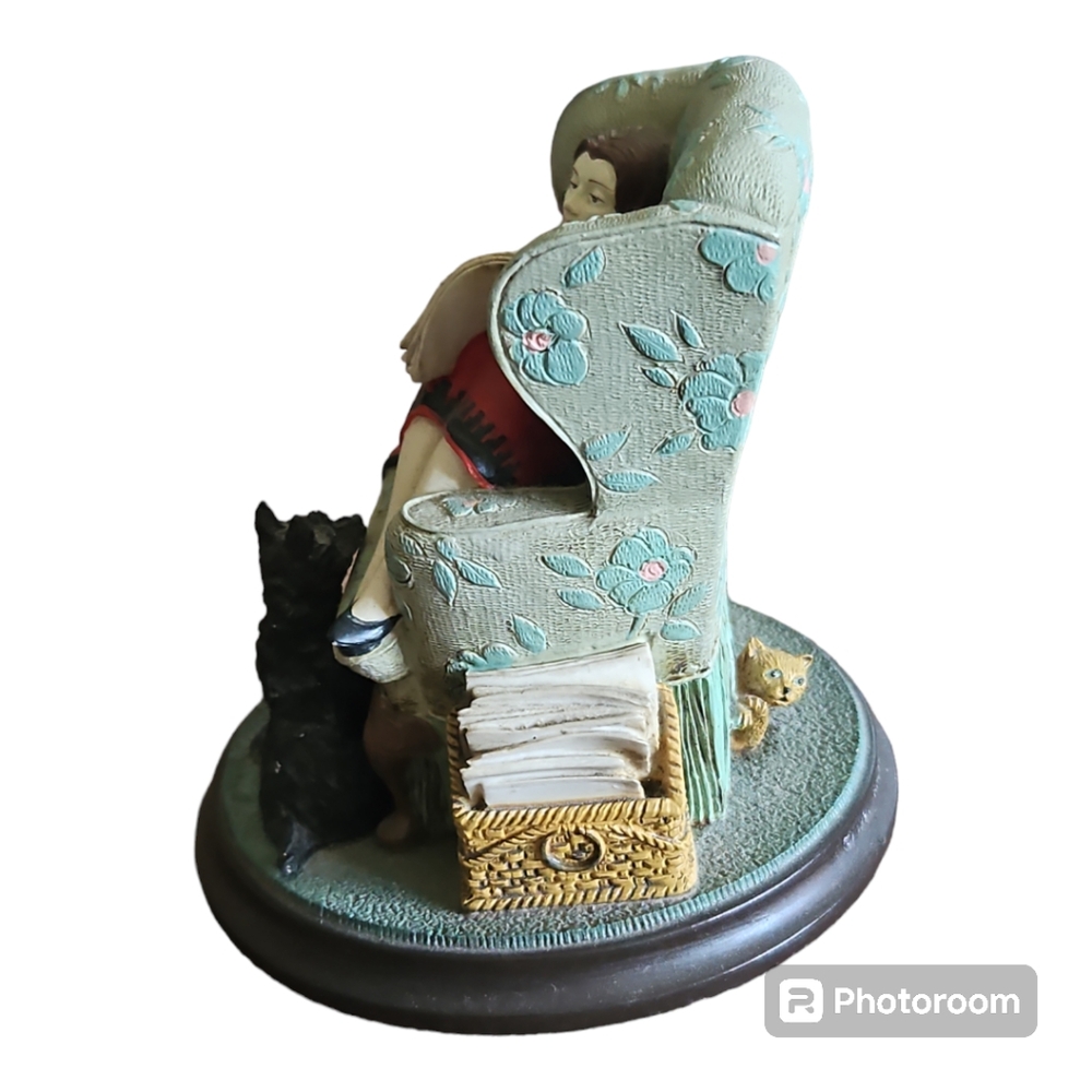 Norman Rockwell's "Sitting Pretty " Figurine - Picture 2 of 6